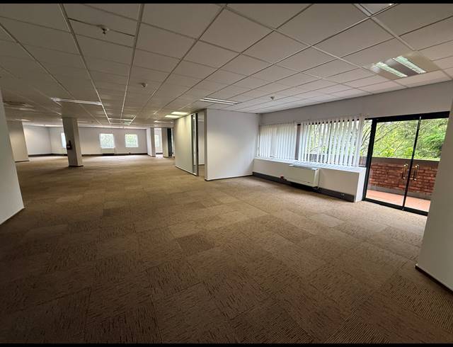 327M² OFFICE TO LET IN PARKTOWN